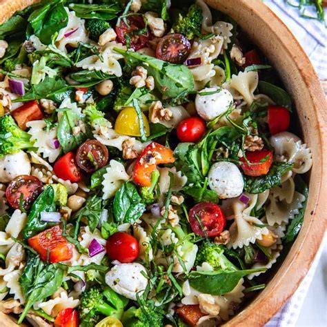 How many protein are in citrus spinach pasta salad - plate - calories, carbs, nutrition