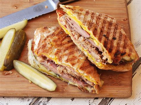 How many protein are in classic cuban sandwich - calories, carbs, nutrition