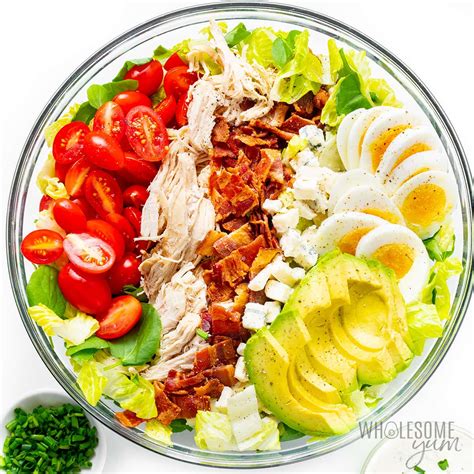 How many protein are in cobb salad - calories, carbs, nutrition