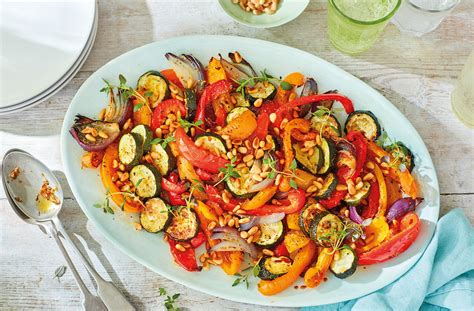 How many protein are in courgettes with peppers - calories, carbs, nutrition