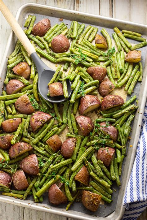 How many protein are in cowboy tri-tip with herb roasted potatoes and green beans with caramelized onions and mushrooms - calories, carbs, nutrition