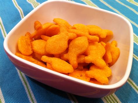 How many protein are in crackers, gold fish - calories, carbs, nutrition