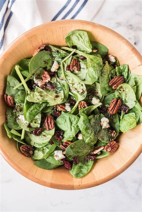 How many protein are in cranberry and gorgonzola salad - calories, carbs, nutrition