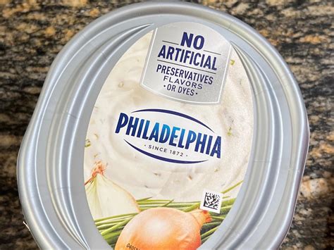 How many protein are in cream cheese spread, chive & onion - calories, carbs, nutrition