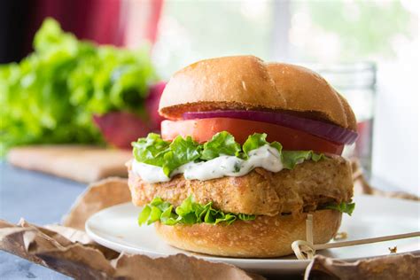 How many protein are in crispy fish filet sandwich (40118.58) - calories, carbs, nutrition