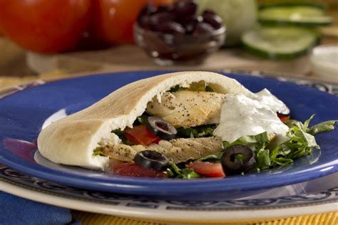 How many protein are in crispy fish pita - calories, carbs, nutrition