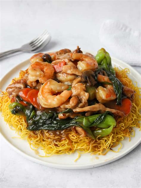 How many protein are in crispy lo mein noodles (106906.1) - calories, carbs, nutrition