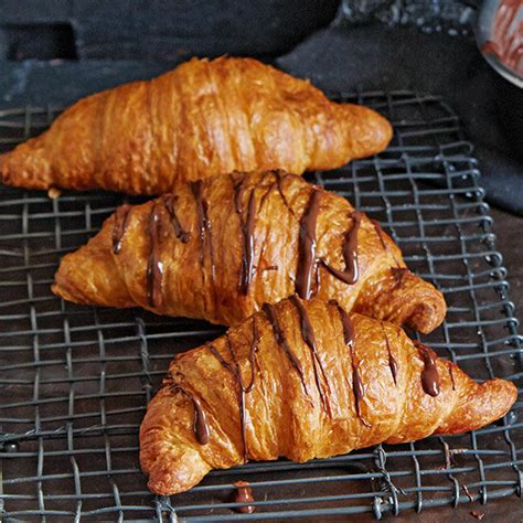 How many protein are in croissant schoko - calories, carbs, nutrition