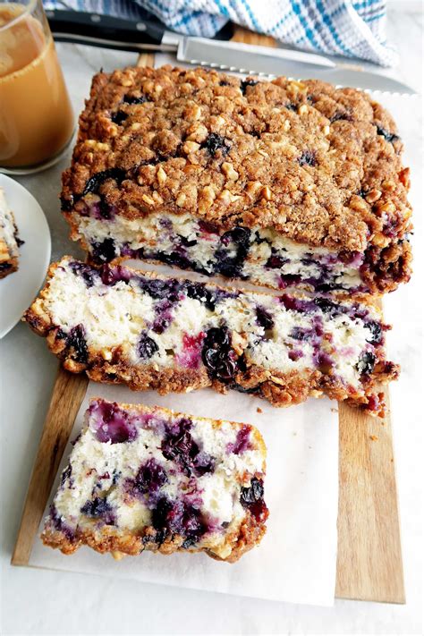 How many protein are in crumble berry coffee cake - calories, carbs, nutrition