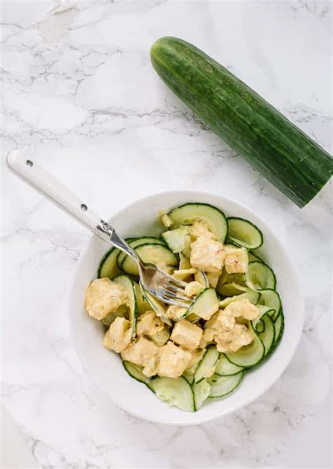 How many protein are in curried chicken salad on cucumber - calories, carbs, nutrition