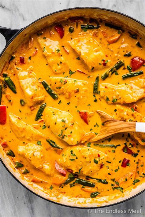 How many protein are in curried fish with sauce - calories, carbs, nutrition