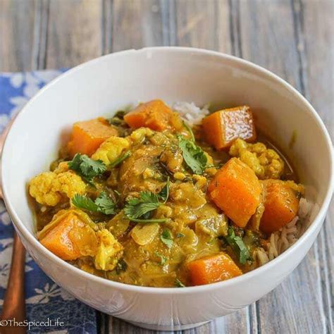 How many protein are in curry chicken with cashews - calories, carbs, nutrition