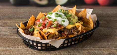 How many protein are in deluxe nachos & cheese - calories, carbs, nutrition