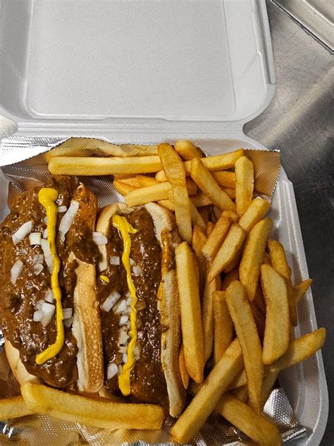 How many protein are in detroit coney combo with french fries and fountain beverage - calories, carbs, nutrition
