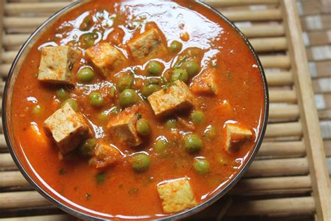 How many protein are in dhingri matar and tofu curry - calories, carbs, nutrition