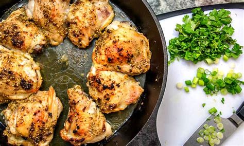 How many protein are in dhukka spiced chicken, soy cauliflower puree, charred broccolini, peas - calories, carbs, nutrition