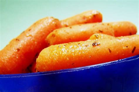 How many protein are in dilled baby carrots - calories, carbs, nutrition