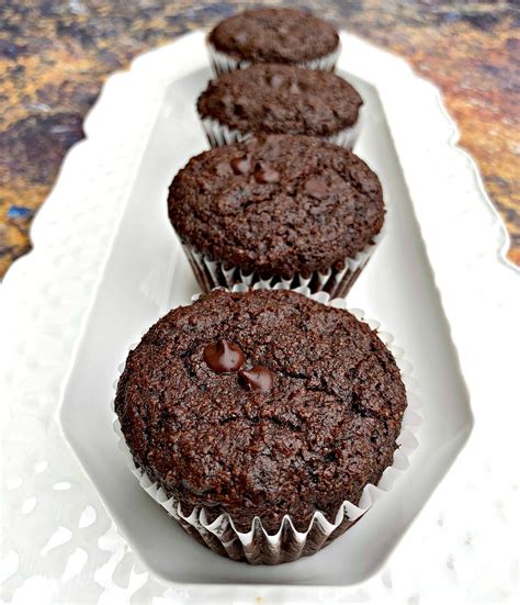 How many protein are in double chocolate chips muffin - calories, carbs, nutrition