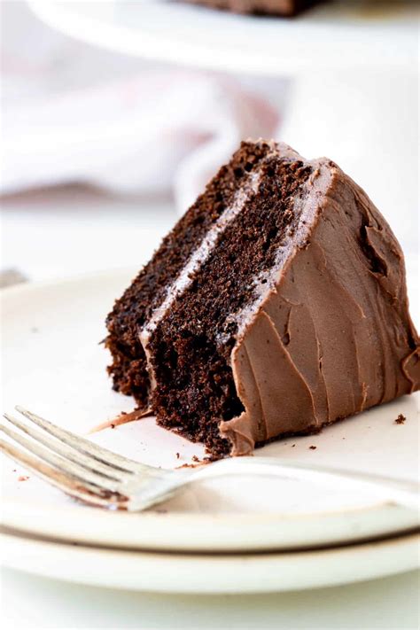 How many protein are in double chocolate layer cake - calories, carbs, nutrition