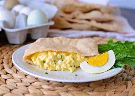 How many protein are in egg salad in a whole wheat pita (1932.24) - calories, carbs, nutrition