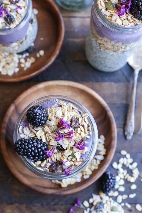 How many protein are in elements - chai blackberry chia pudding parfait - calories, carbs, nutrition