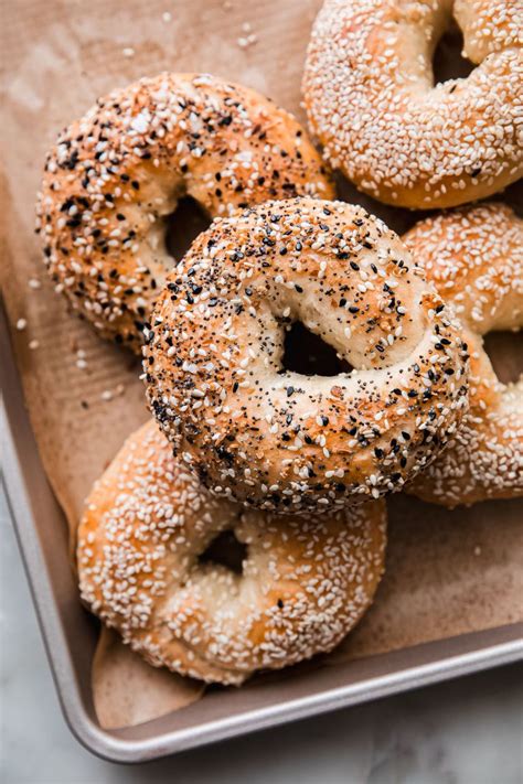 How many protein are in everything bagel with butter - calories, carbs, nutrition