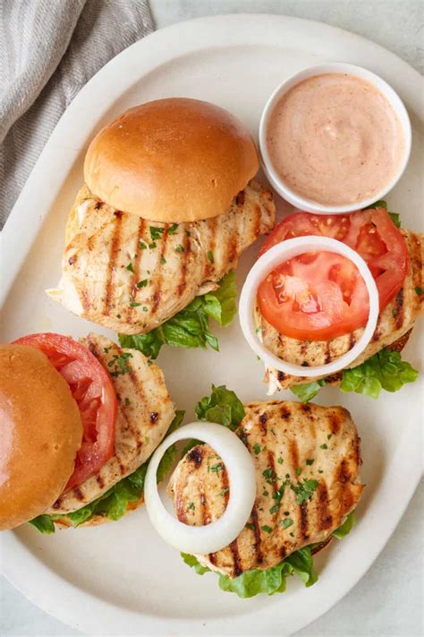 How many protein are in fajita grilled chicken sandwich withsalsa - calories, carbs, nutrition