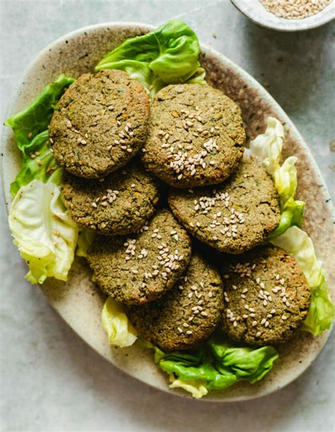 How many protein are in falafel patties - calories, carbs, nutrition