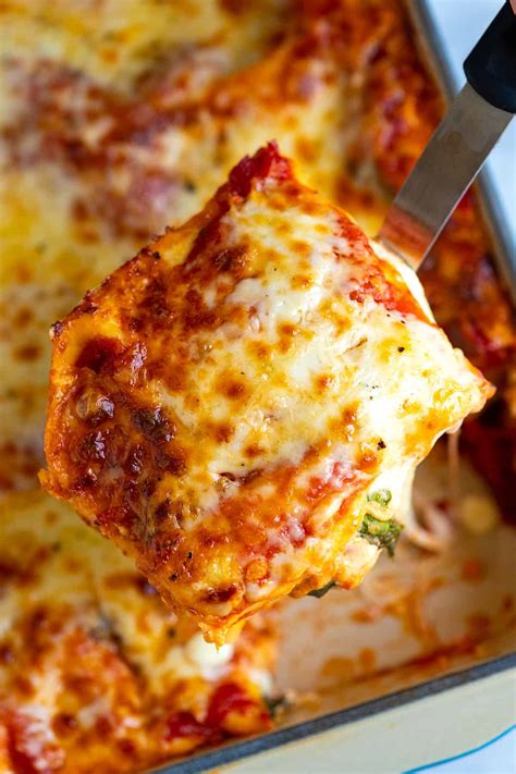 How many protein are in five cheese lasagna - calories, carbs, nutrition