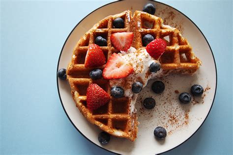 How many protein are in flax plus waffles - calories, carbs, nutrition