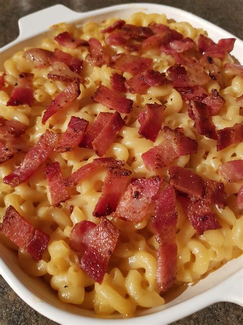 How many protein are in four cheese and bacon macaroni - calories, carbs, nutrition