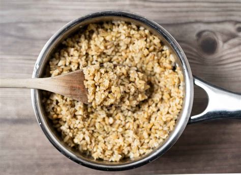How many protein are in freekeh cooked (74795.0) - calories, carbs, nutrition