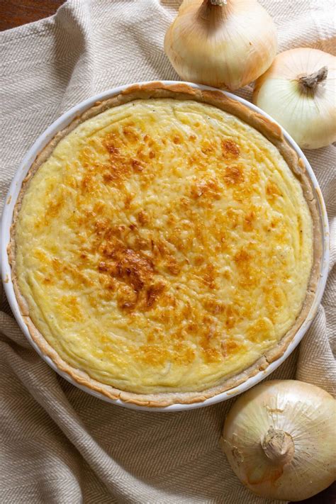 How many protein are in french onion tart - calories, carbs, nutrition