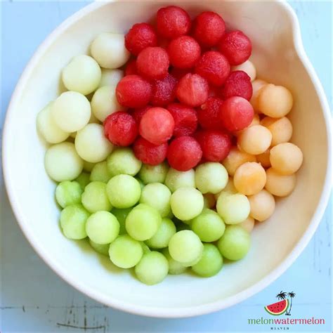 How many protein are in fresh honeydew melon balls - calories, carbs, nutrition