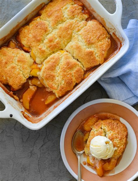 How many protein are in fresh peach cobbler - calories, carbs, nutrition