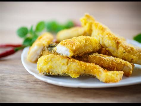 How many protein are in fried catfish - calories, carbs, nutrition