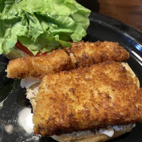 How many protein are in fried cod sandwich, with american cheese - calories, carbs, nutrition