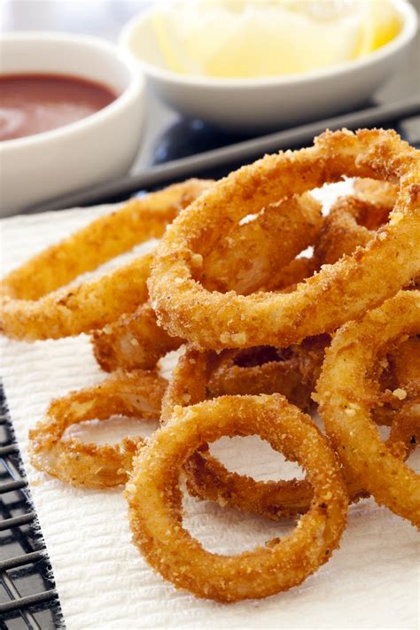 How many protein are in fried onion rings in a light crisp batter - calories, carbs, nutrition