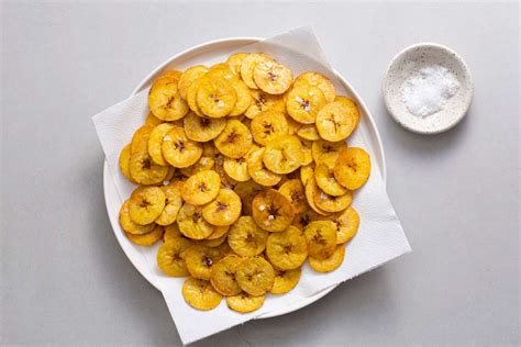 How many protein are in fried plantain chips - calories, carbs, nutrition