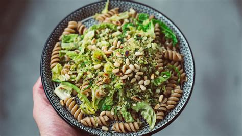 How many protein are in fuscilli and parsley - calories, carbs, nutrition