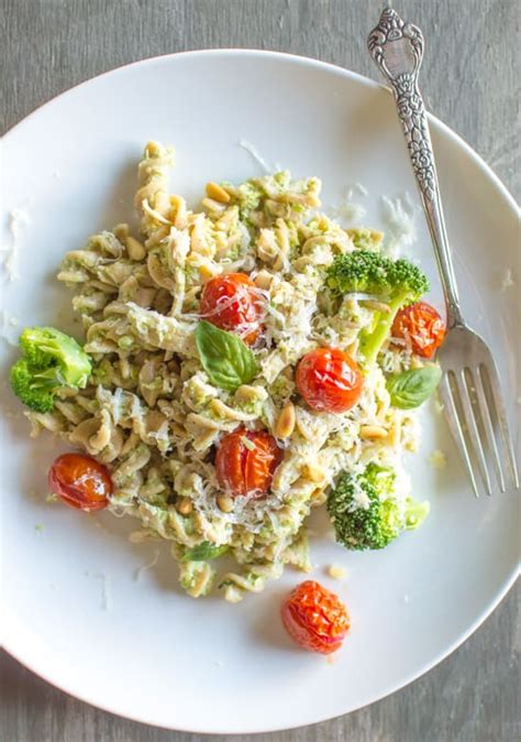 How many protein are in fusilli with fresh broccoli - calories, carbs, nutrition