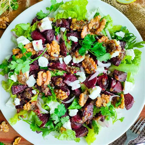 How many protein are in fusion salad with walnuts - calories, carbs, nutrition