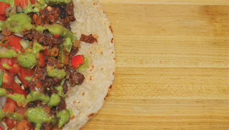 How many protein are in garden district tacos - calories, carbs, nutrition