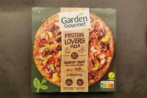 How many protein are in garden pizza - calories, carbs, nutrition