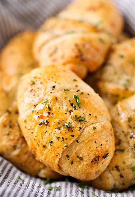 How many protein are in garlic black pepper rolls - calories, carbs, nutrition