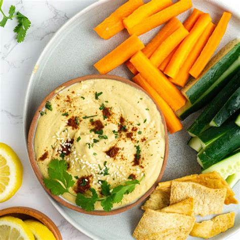 How many protein are in garlic hummus & smoked salmon bruschetta - calories, carbs, nutrition