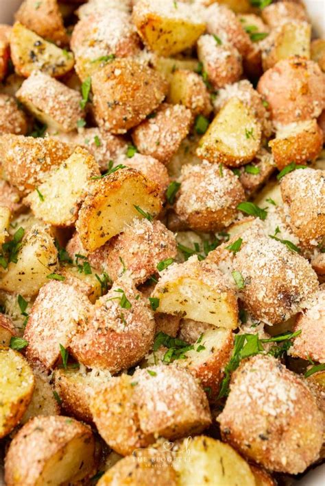 How many protein are in garlic-parmesan roasted potatoes (34801.2) - calories, carbs, nutrition