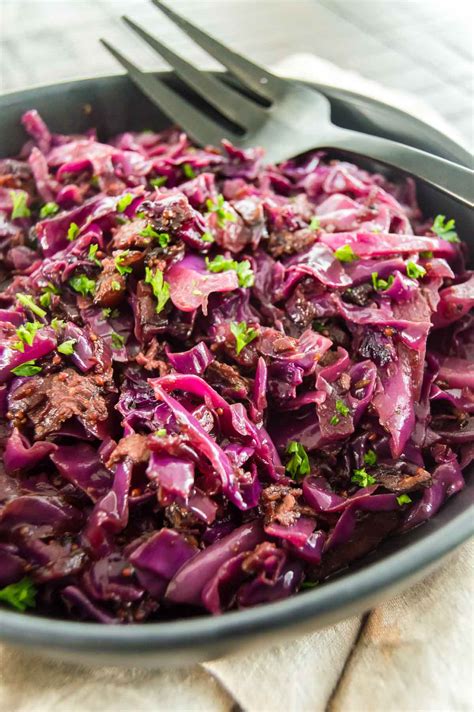 How many protein are in german style braised red cabbage - calories, carbs, nutrition