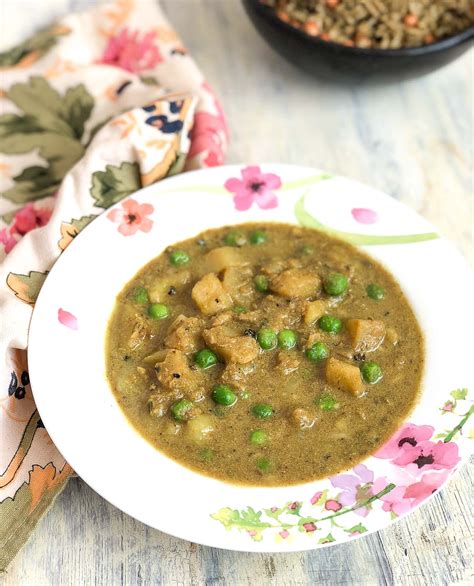 How many protein are in ghurkha style curried potatoes and peas - calories, carbs, nutrition