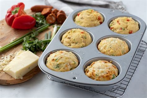 How many protein are in gluten free breakfast muffin with cheese - calories, carbs, nutrition